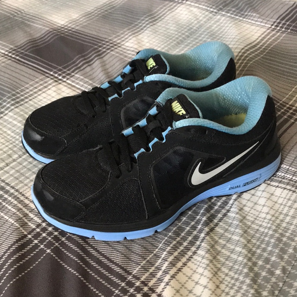 Nike Dual Fusion Run 3 Black and Blue Size 8